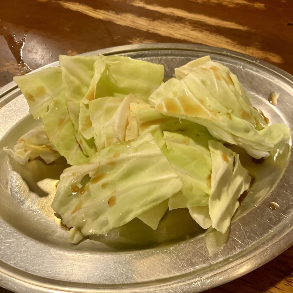 溝ノ口「二の鉄」料理_サービスキャベツ
